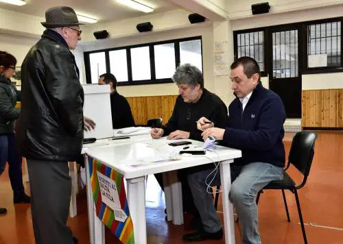 Pd verso la scissione? Rosato minimizza: "Al di fuori c'è l'irrilevanza"