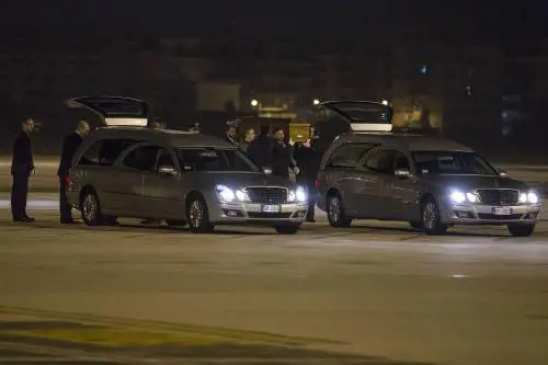 Tutte le bugie del governo sul raid e gli ostaggi in Libia