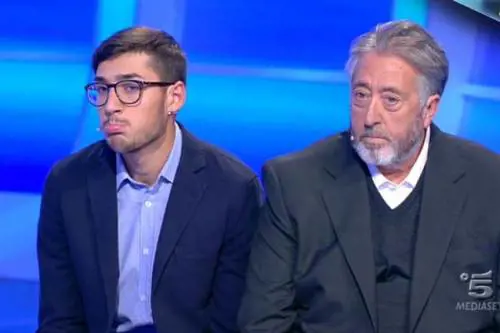 "Dammi la casa e facciamo pace": il "ricatto" del figlio al padre a "C'è posta per te"