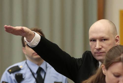 Norvegia, Breivik vince la causa contro lo Stato: "Violati i suoi diritti"