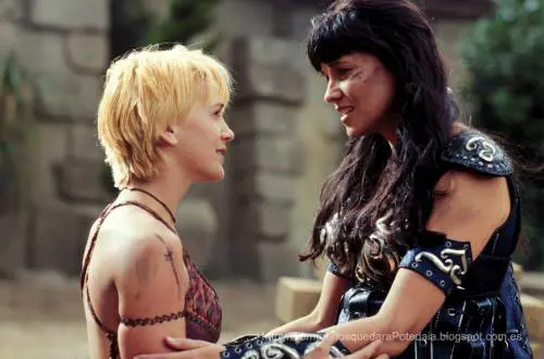 Nelle nuove puntate di Xena storia lesbo per la principessa guerriera