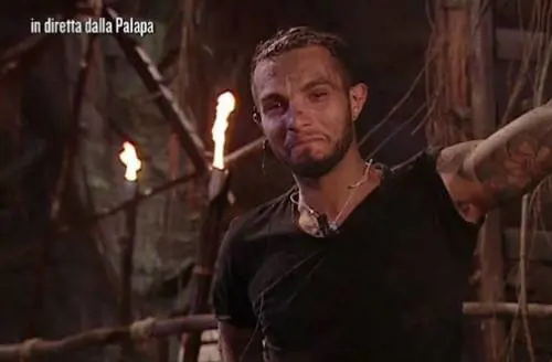 La zia di Marco Carta: "Vi spiego perché è in crisi sull'Isola"