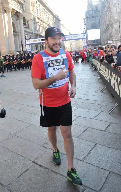 Stramilano dei record: tra i runner anche i politici  