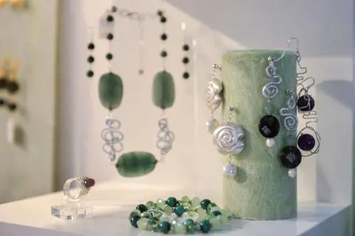 Accessori moda e bijoux, i colori da indossare d'estate a Chibimart