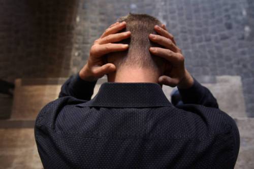 È depresso e sceglie il suicidio assistito: aperta un'inchiesta a Como
