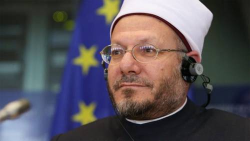Il Gran Mufti d'Egitto parla al parlamento Ue: "Terroristi cancro da estirpare"