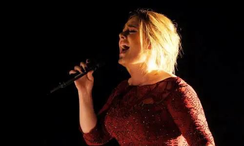 Adele si lancia nel twerking