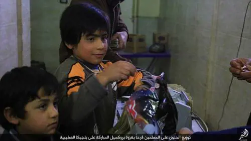 L'Isis festeggia gli attentati