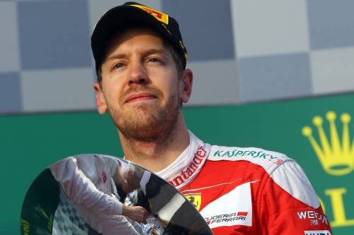 Vettel & C, i piloti si ribellano a Ecclestone. Forse