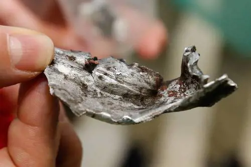 Viti e metallo nelle bombe