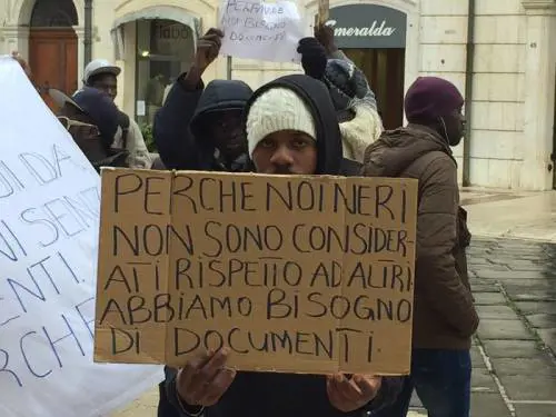 La protesta dei migranti: "Non siamo considerati"