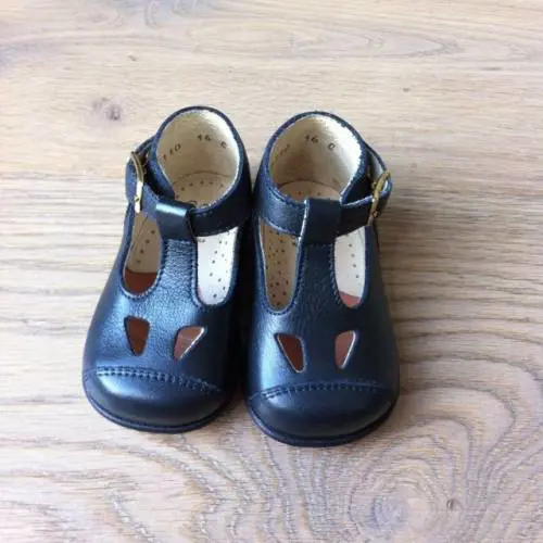 Chiude la Balducci, storico marchio italiano delle scarpe per bambini