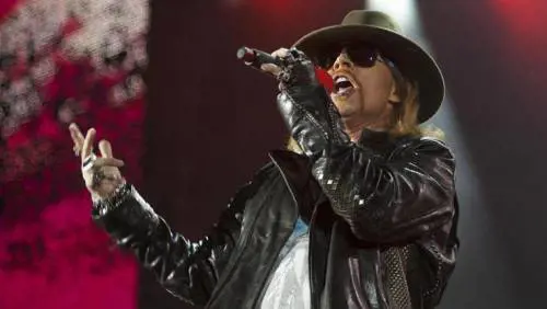 AC/DC: sarà Axl Rose a sostituire Brian Johnson?