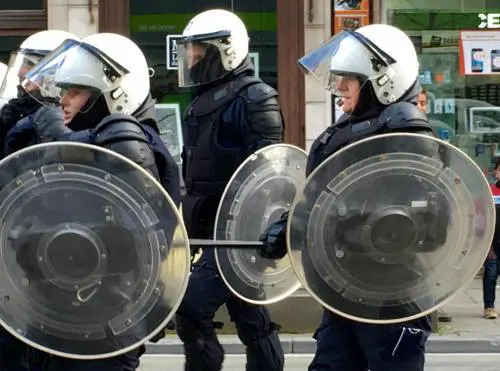 Comandante di polizia ubriaco al vertice dopo gli attentati