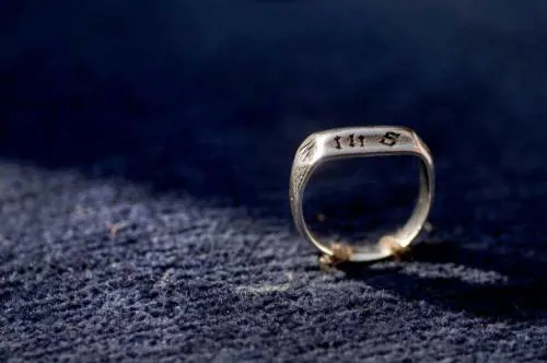 Francia "strappa" agli inglesi l'anello di Giovanna d'Arco