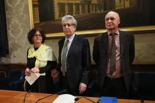 Paola Regeni in occasione di una conferenza stampa al Senato