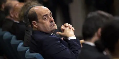 Zingaretti regala le case popolari agli abusivi