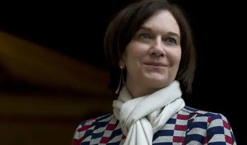 "Le musulmane col velo schiave negre che supportano la schiavitù". Ed è polemica sul ministro francese