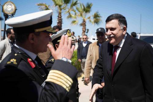 Fayez Serraj, premier del governo di unità nazionale, arriva a Tripoli