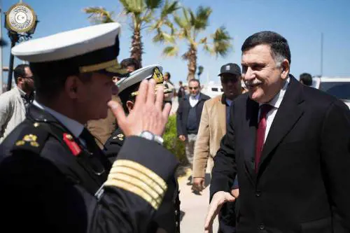 Fayez Serraj, premier del governo di unità nazionale, arriva a Tripoli