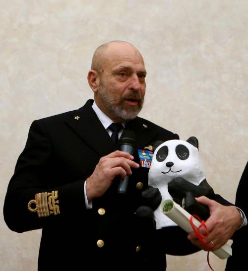 L'ammiraglio Giuseppe De Giorgi torna in mare con "Sea Shepherd"