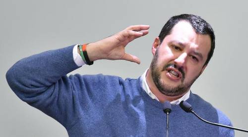 25 aprile, Salvini attacca Mattarella e Renzi: "Complici di un'occupazione straniera"