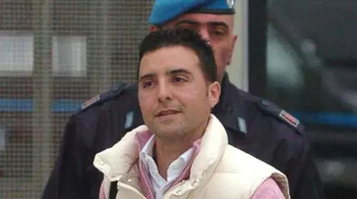Il figlio di Totò Riina scrive un libro: "Dalle nottate davanti alla tv alle stragi"