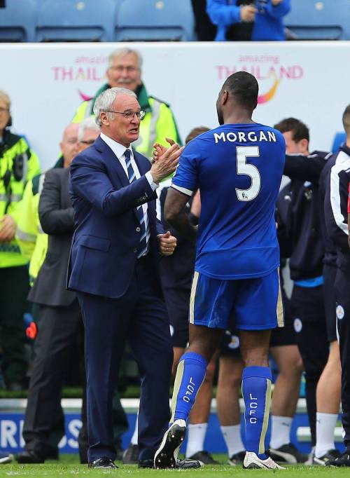 Le lacrime di Claudio Ranieri per l'affetto dei tifosi del Leicester City