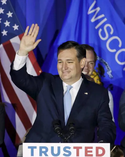 Ora Cruz supera Trump. E Hillary perde ma tiene