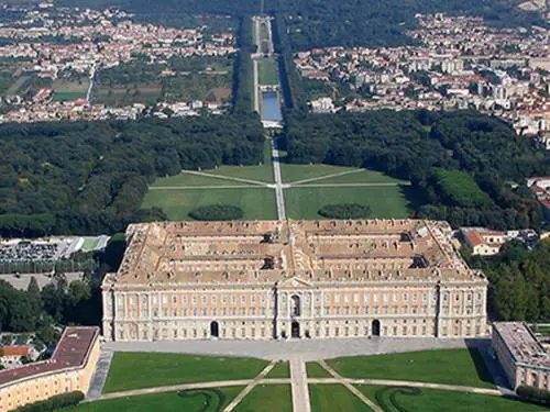 Furto alla Reggia di Caserta, l'allarme non funziona