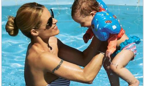 Michelle Hunziker, vacanza in famiglia