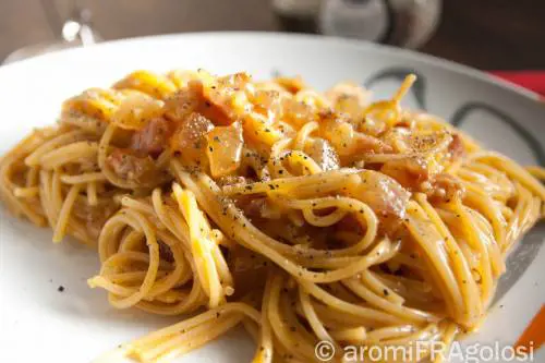 Coldiretti: "sfregi" a piatti tipici a favore di menù acchiappaturisti