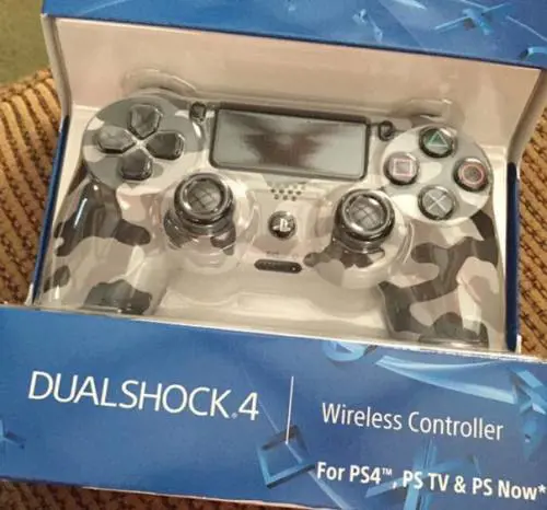 Una paralisi gli impedisce di giocare alla Ps4. E la Sony risolve il suo problema