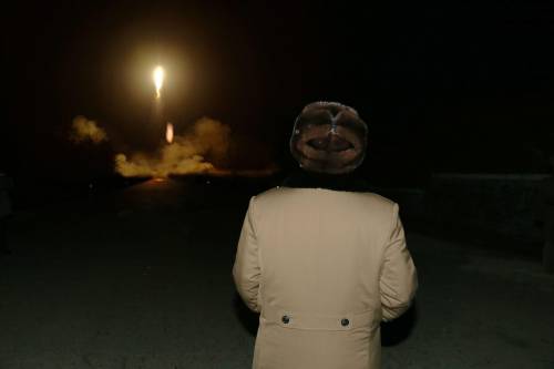 Corea del Nord, testato razzo per missile intercontinentale