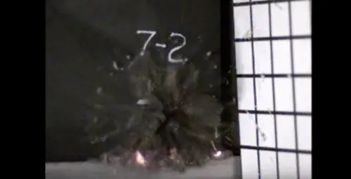Ecco la corazza capace di tramutare i proiettili in polvere
