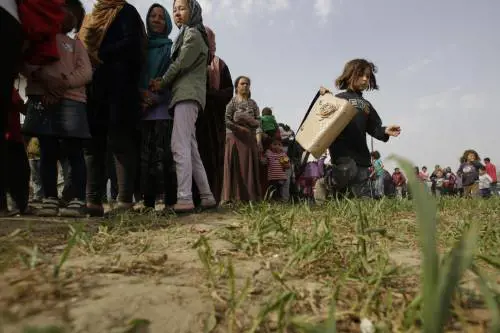 La visita di Bergoglio a Lesbo: preghiere e pranzo coi migranti