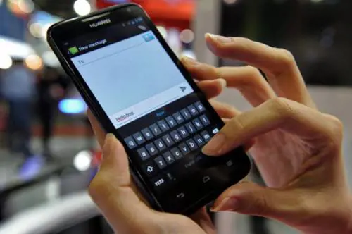 Basta un messaggio con le emoticon per bloccare uno smartphone