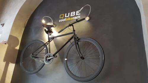 Qube bike rack: la bici alla parete