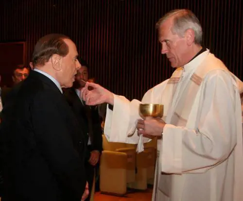 La compassione della Chiesa nella comunione ai divorziati
