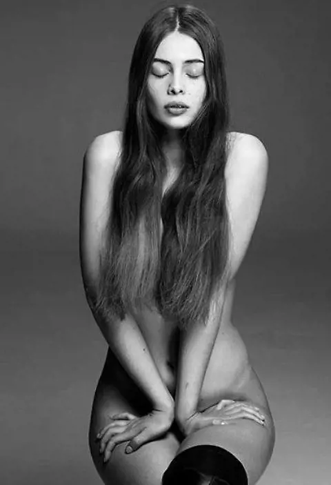 Marie Ange Casta nuda: ecco la sorella di Laetitia