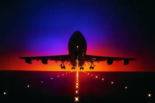 Aumenti del 40% in un solo anno: la fine dei voli low cost