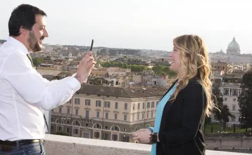 Roma, Meloni e Salvini in pressing: "Basta beghe politiche"