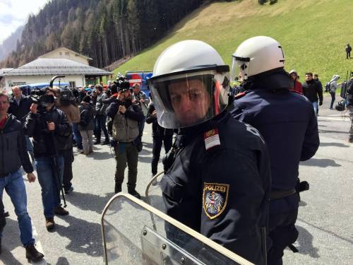 Brennero, l'Ue contro Vienna: "Deve spiegare e chiarire"