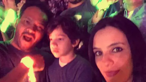Il bimbo autistico al concerto dei Coldplay: la sua reazione commuove tutti