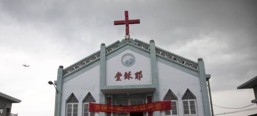 La battaglia della Cina contro le croci cristiane