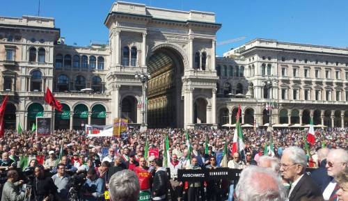 Il corteo del 25 Aprile a Milano