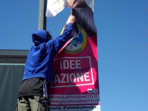 Centri sociali a Milano contro Fratelli d'Italia