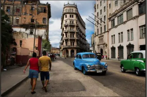 Steve McCurry usa Photoshop? L'errore in bella mostra a Torino