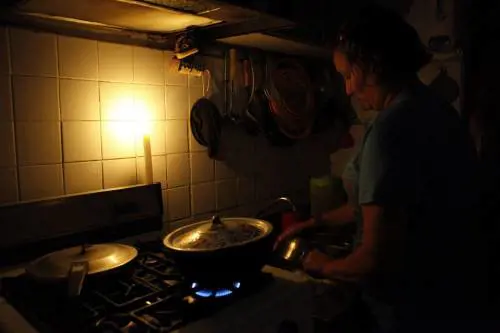 Venezuela in crisi e al buio: si lavora due giorni a settimana