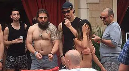 Castrogiovanni fa festa con Ibra: licenziamento in vista?
